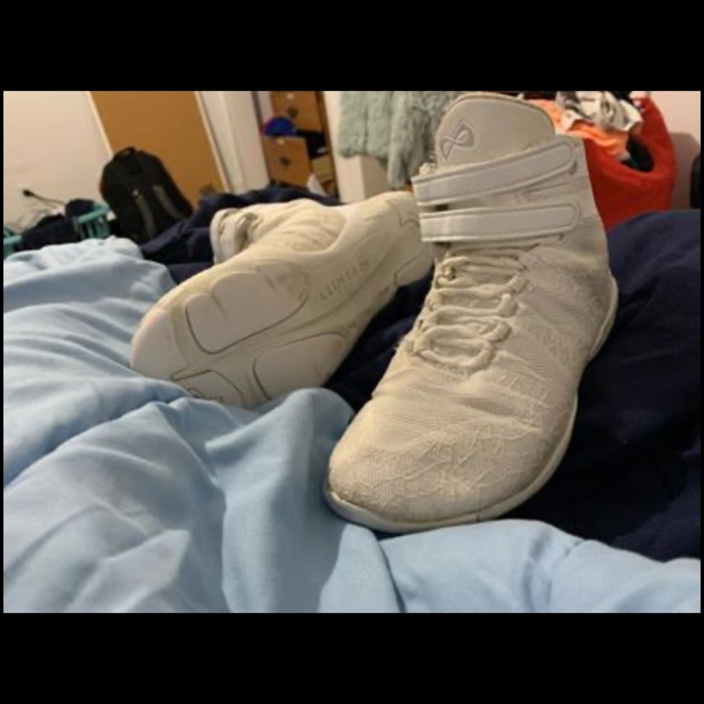 Nfinity cheer shoes